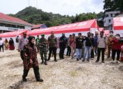 Kunjungi Papua Mensos Risma Tinjau Penanganan Dampak Gempa di Jayapura