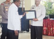 Sajikan Data Tercepat, Bapenda Kota Jayapura Terima Penghargaan dari BPS
