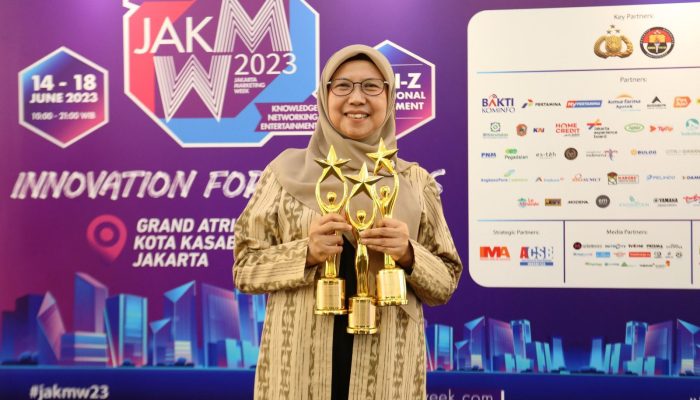 PLN Raih Best of The Best Company Dalam Ajang BUMN Entrepreneurial Marketing Awards 2023