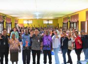 OJK Papua Beri Edukasi Keuangan Masyarakat Holtekamp Melalui Mace Noken