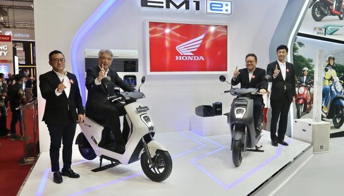 Jawab Penantian Konsumen, AHM Luncurkan Sepeda Motor Listrik Honda EM1 e:
