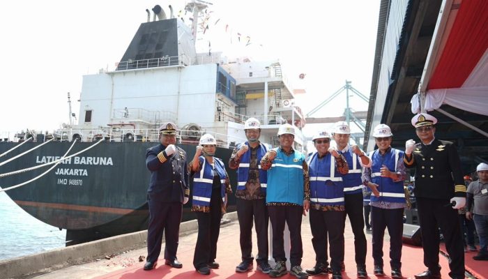 PT PLN Energi Primer Indonesia Tambah Armada Kapal Baru MV Latifah Baruna