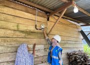 Tambah Lagi, Program Sambung Listrik Donasi Pegawai PLN Nyalakan 1.673 Rumah Keluarga Kurang Mampu
