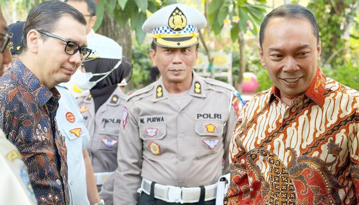 Direktur Utama Jasa Raharja Pantau Operasi Zebra Gabungan di Taman Bungkul