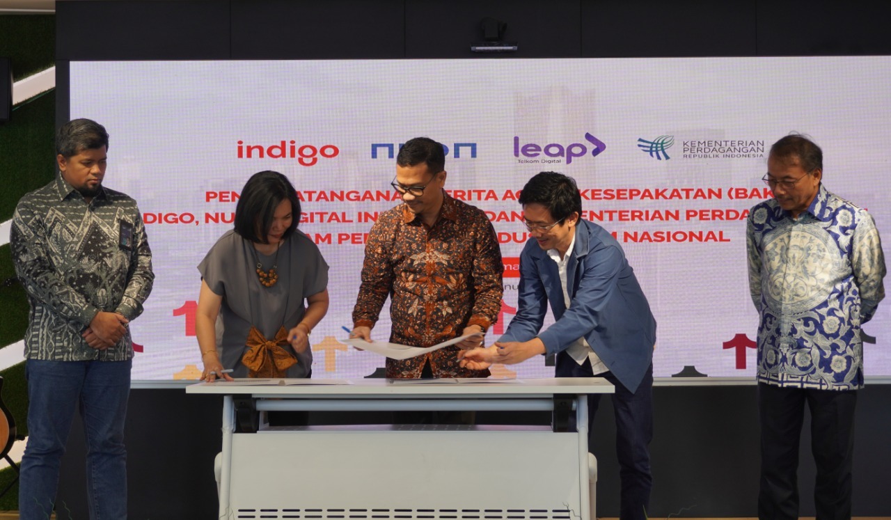 (kiri ke kanan) Deputy EVP CX & Digitization, Fauzan Feisal; Senior Manager Indigo, Patricia Eugene Gaspersz; Direktur Pengembangan Ekspor Jasa dan Produk Kreatif Kemendag, Miftah Farid; Chief Operation Officer Nuon Digital, Chandra Thamrin; Direktur Jenderal PEN Kemendag, Didi Sumedi. ( Foto : Istimewa )