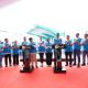 Plt Direktur Jenderal EBTKE Kementerian ESDM Jisman P. Hutajulu (enam dari kiri) dan Direktur Utama PLN Darmawan Prasodjo (lima dari kanan) saat menandatangani prasasti peresmian _Hydrogen Refueling Station_ Senayan. Turut hadir dalam acara tersebut Anggota Komisi VII DPR RI yang juga menjadi Hydrogen Ambasador Dyah Roro Esti (tengah), Deputi Bidang Kemaritiman dan SDA Bappenas Vivi Yulaswati (empat dari kiri), Kepala Sekretariat Just Energy Transition Partnership Edo Mahendra (tiga dari kiri), Direktur Manajemen Proyek dan Energi Baru Terbarukan PLN Wiluyo Kusdwiharto (kiri), Direktur Retail dan Niaga PLN Edi Srimulyanti (dua dari kiri), Direktur Transmisi dan Perencanaan Sistem PLN Evy Haryadi (kanan), Direktur Pembangkitan PLN Adi Lumakso (dua dari kanan), Direktur Perencanaan Korporat dan Pengembangan Bisnis PLN Hartanto Wibowo (empat dari kanan), Walikota Jakarta Selatan Munjirin (lima dari kiri), dan Direktur Utama PLN Indonesia Power Edwin Nugraha Putra (tiga dari kanan). ( Foto : Istimewa )