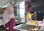 Ririens Food : Dua Pekan Ramadhan Permintaan Kue Lebaran Masih Lesu