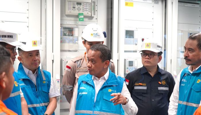 Kunjungan ke Maluku, Menteri ESDM Pastikan Listrik PLN di Indonesia Timur Andal Hadapi Nataru