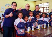Telkomsel Salurkan Ribuan Tas Sekolah pada Pelajar  di Papua dan Berbagai Wilayah Indonesia