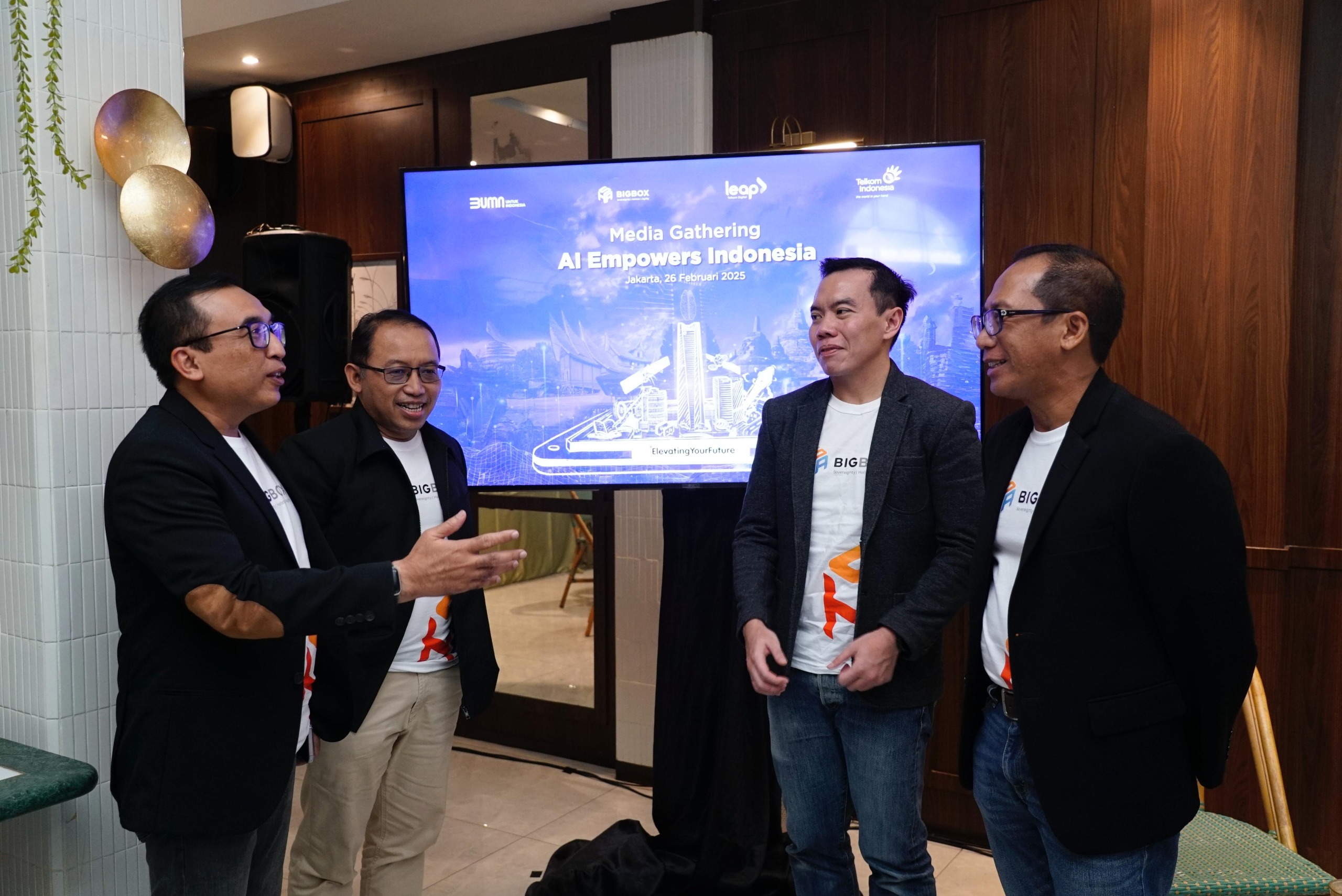 (Dari kiri ke kanan) VP Corporate Communication Telkom Andri Herawan Sasoko, CEO BigBox AI Agus Laksono, Direktur Digital Business Telkom Muhamad Fajrin Rasyid, dan EVP Digital Business & Technology Telkom Komang Budi Aryasa. ( Foto : Istimewa )