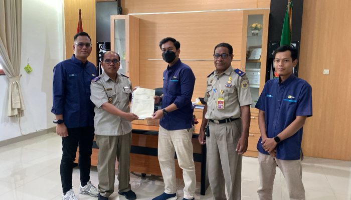 Perkuat Legalitas Aset Ketenagalistrikan, PLN UIP MPA Terima 6 Sertifikat Tapak Tower SUTT 70 kV Gewaja