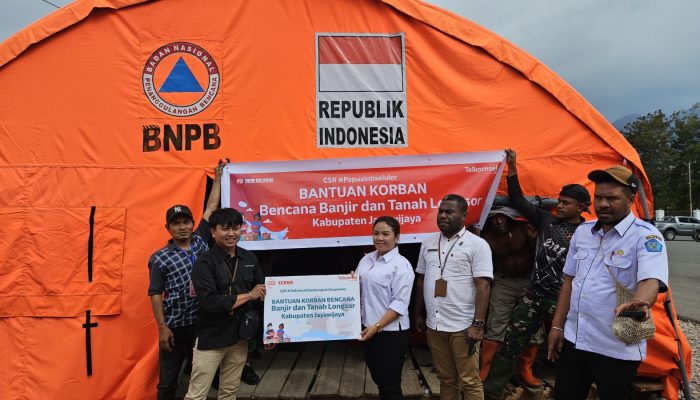 Peduli Korban Bencana Banjir Wamena, Telkomsel Salurkan Bantuan CSR  Logistik serta Posko Layanan Telepon Gratis