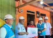 Kado HUT RI, PLN Salurkan Bantuan Pasang Listrik Gratis 2.821 Keluarga Prasejahtera di Seluruh Indonesia