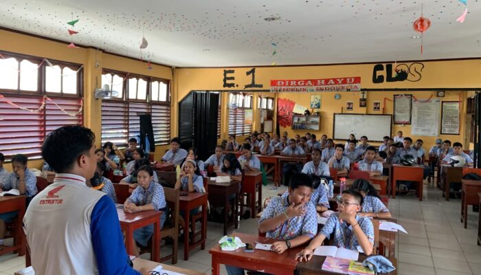 Astra Motor Papua Edukasi Safety Riding ke Siswa SMA YPPK Asisi Sentani