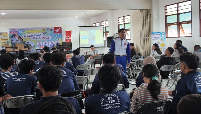 Seminar Safety Riding Astra Motor Papua Hadir di USTJ