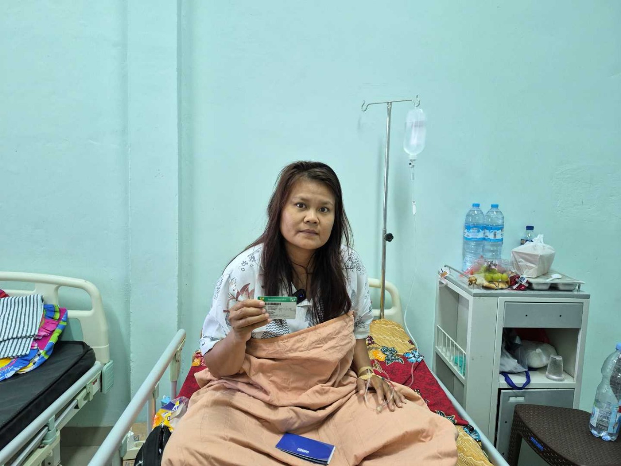 Risa Yani, seorang ibu rumah tangga yang baru saja menjalani prosedur operasi akibat tumor yang dideritanya. Sebagai peserta Program Jaminan Kesehatan Nasional (JKN).( Foto : Istimewa )
