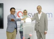 Telkom secara resmi menghadirkan AIcosystem. Diluncurkan langsung oleh Utusan Khusus Presiden Bidang Pembinaan Generasi Muda dan Pekerja Seni (UKP Muda Seni) Raffi Ahmad (kanan), Direktur Utama Telkom Dian Siswarini (tengah), & Direktur IT Digital Telkom Faizal Rochmad Djoemadi (kiri) di Jakarta, Kamis (4/6). (Foto : Istimewa)