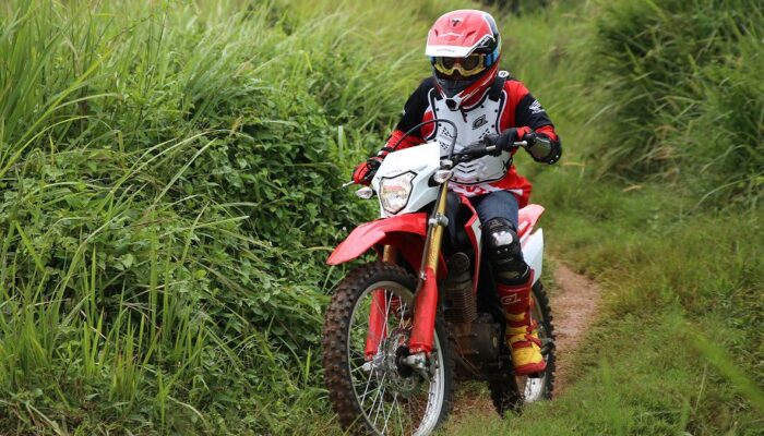 Hobby Boleh Off Road, Perlengkapan Berkendaranya Tak Boleh Terlupakan