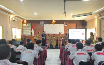 Astra Motor Papua Bekali Siswa SMKN 3 Jayapura Standar Industri Melalui Uji Kompetensi Keahlian DUDI